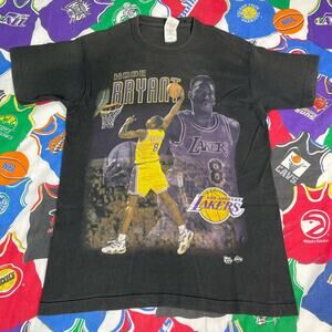 Vintage 1990s NBA Kobe Bryant Los Angeles Lakers Mens Sz M T-Shirt Basketball